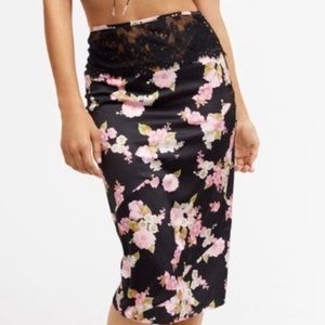 VS For Love & Lemons Melrose Skirt